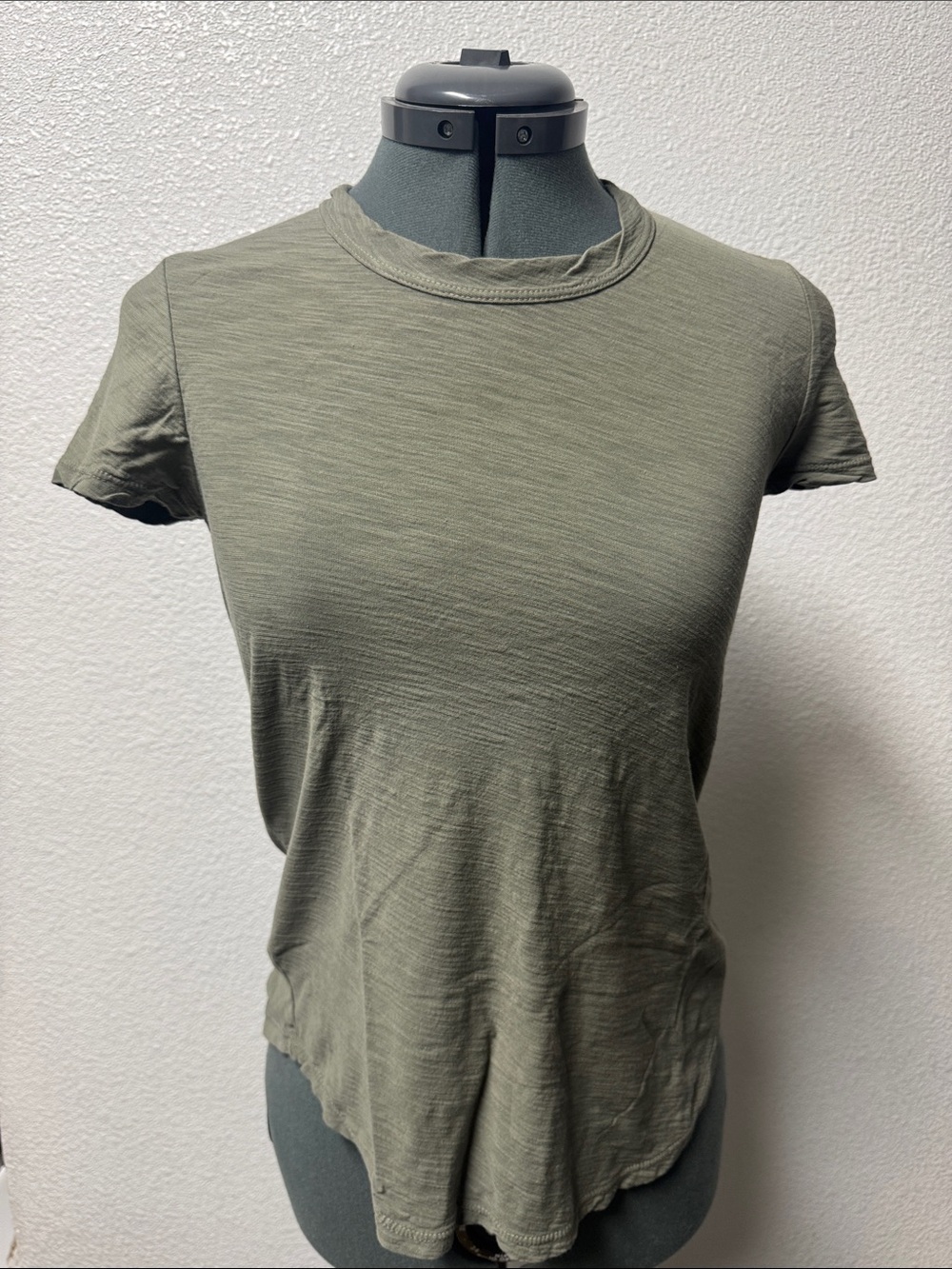 James Perse SIZE 1 Olive Green Crewneck Short Sleeve Tee